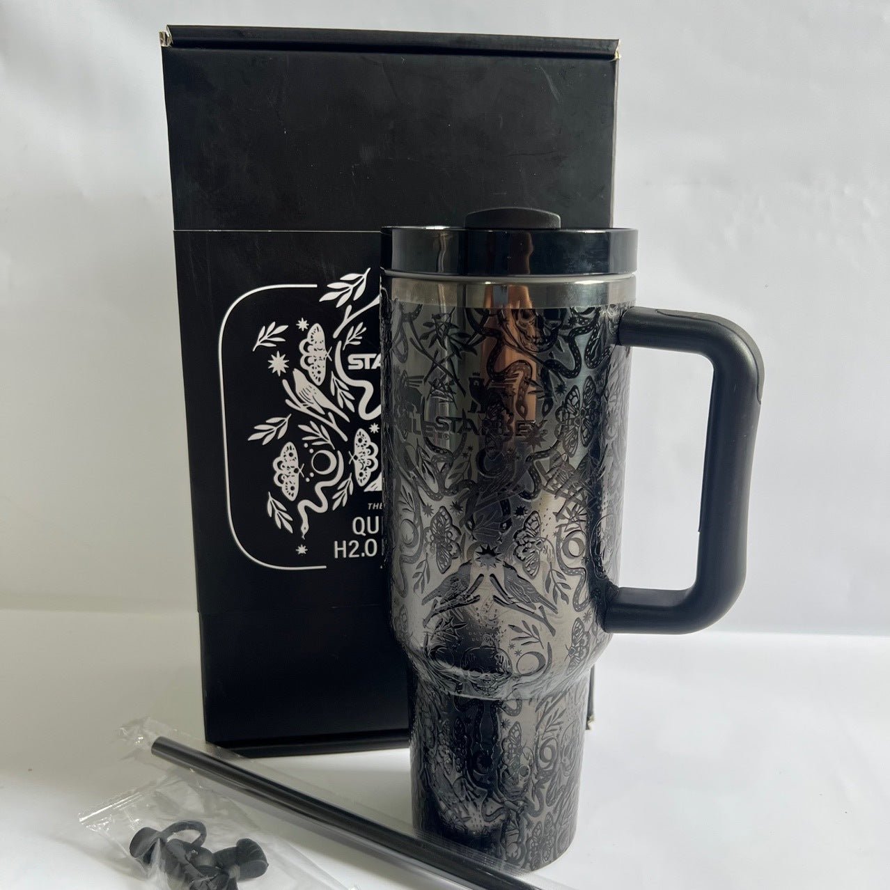 Stanley Halloween Quencher H2.0 FlowState Tumbler 40oz – Deadly Damask - Hydrate Hub