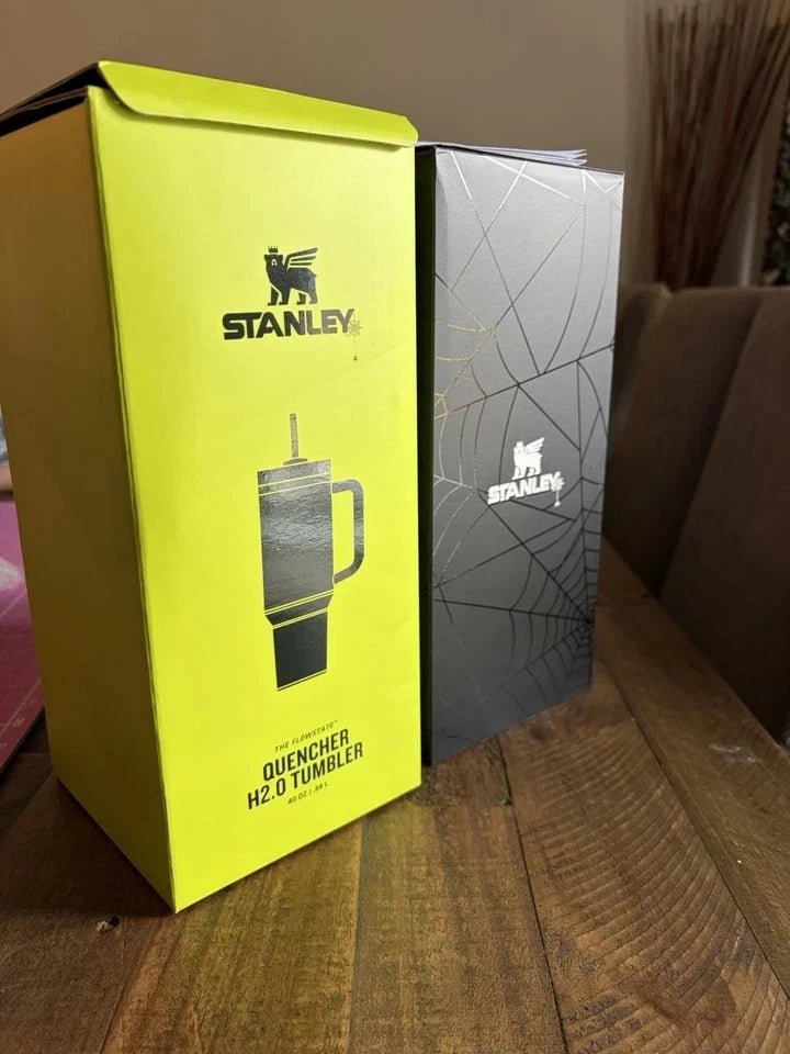 Stanley HALLOWEEN WEB GLOW - Quencher H2.0 Flowstate Tumbler 40oz - Hydrate Hub